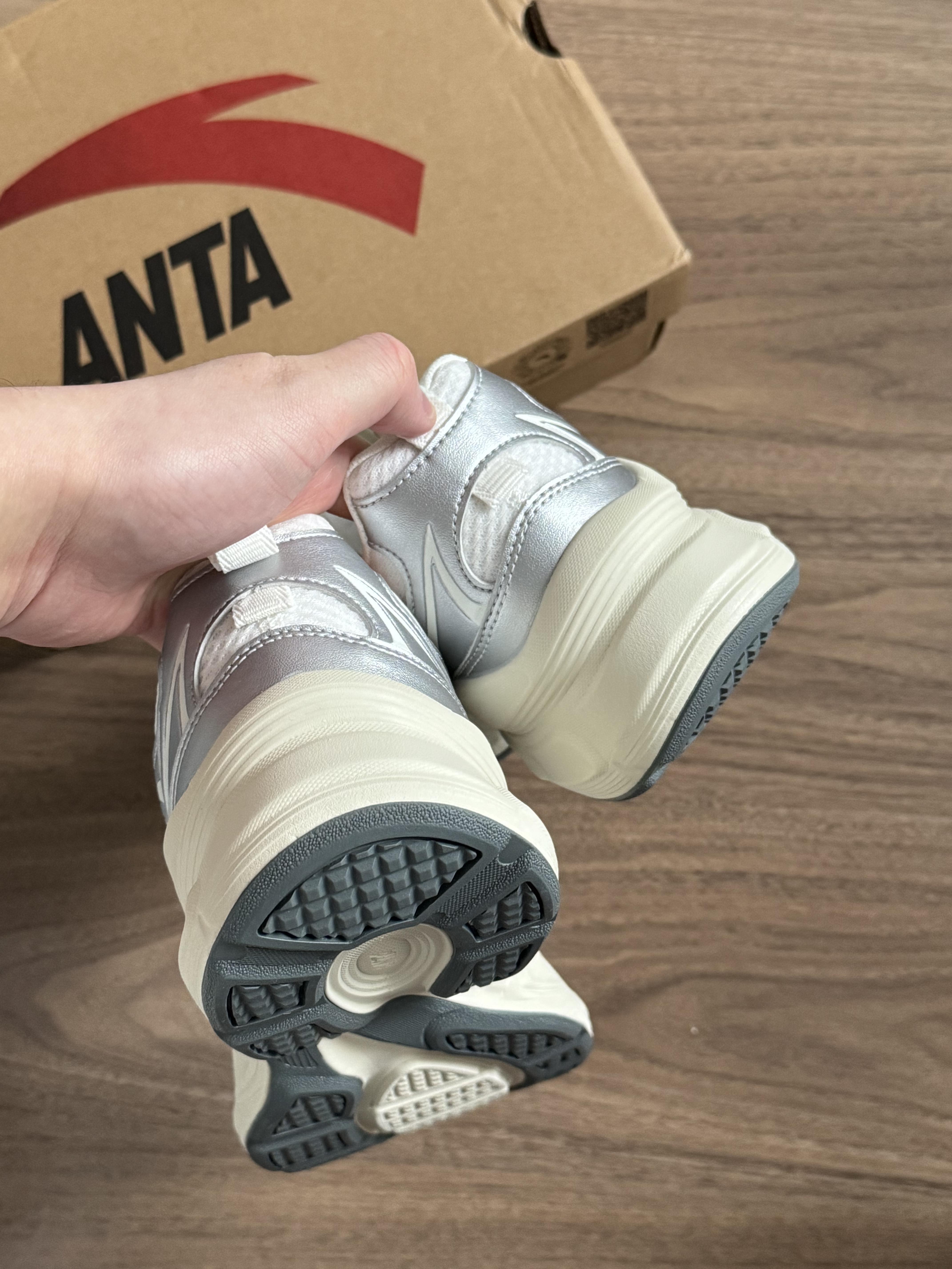 没人ban一下安踏吗❓这双太超标了…